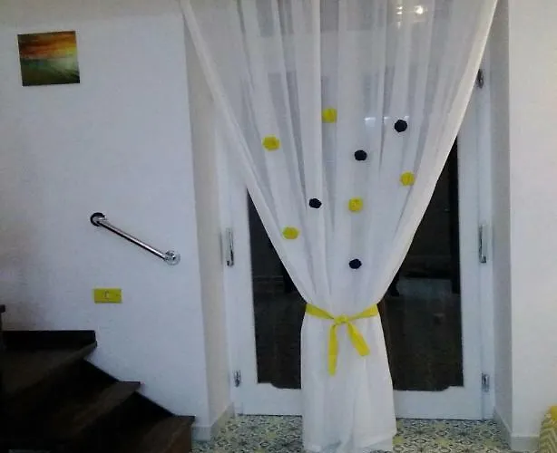 Alojamento de Acomodação e Pequeno-almoço Il Sorriso Salerno